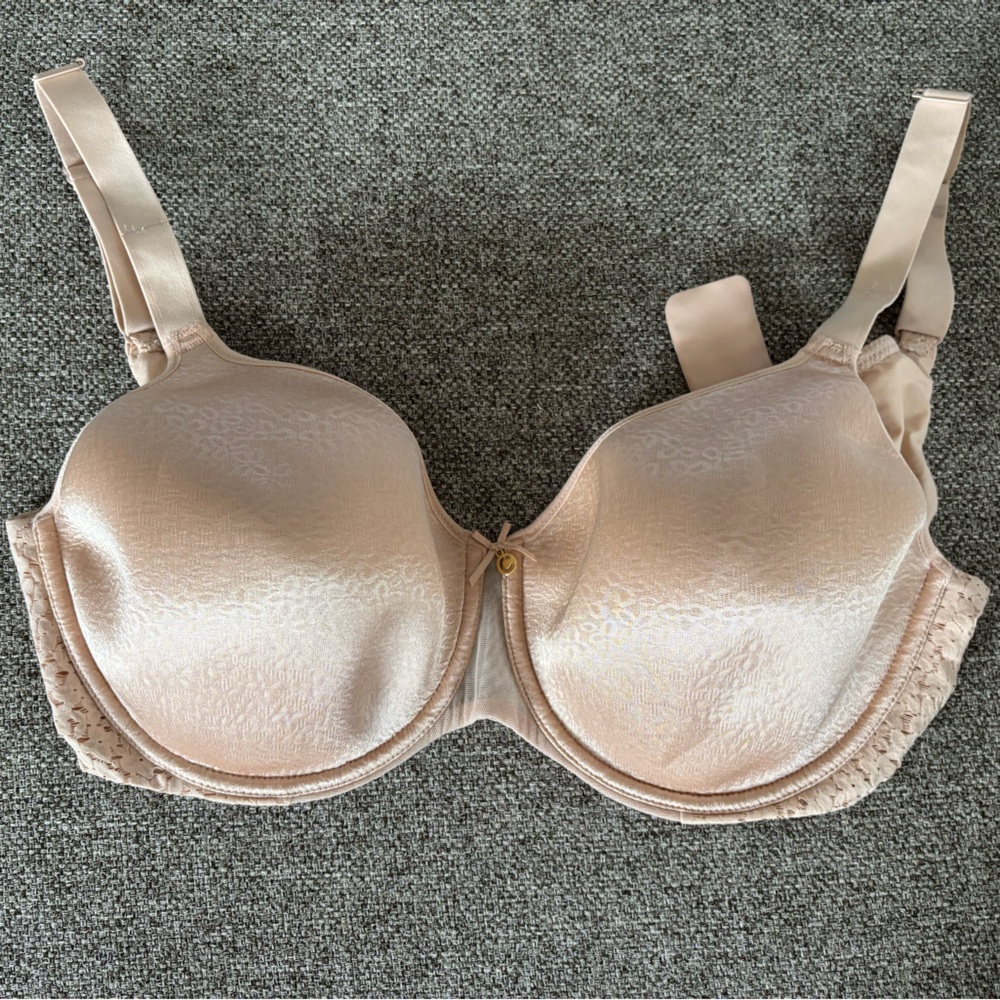 Chantelle Lace Trimmed Light Beige Bra